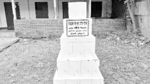 একাত্তরের মুক্তাঞ্চলের শহীদ মিনার