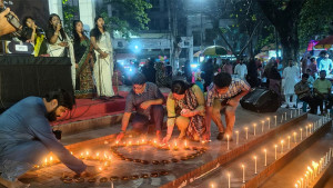 ৭১-এর বিপরীতে ২৪কে দাঁড় করানো যাবে না
