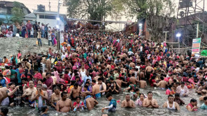 লাখো পুণ্যার্থীর অংশগ্রহণে  অষ্টমী স্নানোৎসব