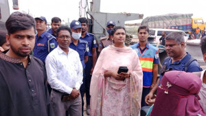 কাজীরহাট ফেরিঘাটে অনিয়ম রুখতে এসিল্যান্ডের অভিযান
