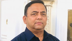 বেনজির আহমেদের বিরুদ্ধে গ্রেপ্তারি পরোয়ানা জারি