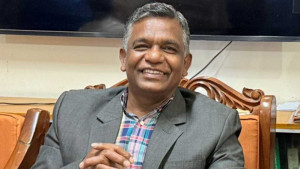 দেশে ফিরে বিসিবিতে বুলবুল