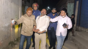 স্ত্রীকে হত্যার পর মরদেহ পুড়িয়ে ফেলার চেষ্টা, স্বামী আটক
