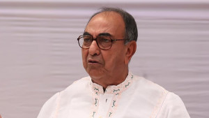 রোববার সিঙ্গাপুর নেওয়া হচ্ছে মির্জা আব্বাসকে