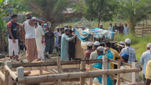 পরিবারের ৯ জন এখন পাশাপাশি কবরে শায়িত