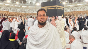 রাতেই দেশে ফিরছেন জেদ্দায় আটকে পড়া মুশফিক, জানালেন ক্রীড়ামন্ত্রী