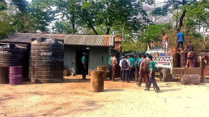 মজুদদারি ঠেকাতে অভিযান, ২ লাখ ৮৬ হাজার টন জ্বালানি উদ্ধার