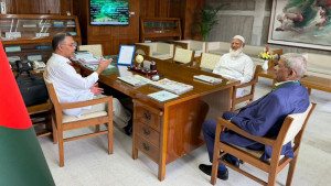 প্রধানমন্ত্রীর সঙ্গে বিরোধীদলীয় নেতার সাক্ষাৎ
