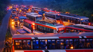 উত্তরাঞ্চল-ঢাকাগামী যাত্রায় শনিবারও তীব্র যানজট