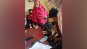 ফ্যামিলি কার্ডের নামে টাকা নেওয়ায় ইউনিয়ন উদ্যোক্তা বরখাস্ত 