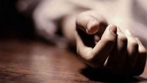 কারখানায় ঝুলছিল শ্রমিকের মরদেহ