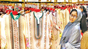 এবার পাকিস্তানি পোশাকের দাপট