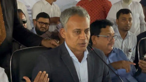 তখনই ঈদ মনে হয় যখন শুনি মানুষ স্বস্তিতে বাড়ি ফিরেছে: সেতুমন্ত্রী