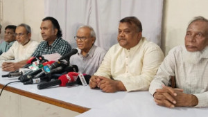 সরকারের সমালোচনা করা যেতে পারে, তবে চক্রান্ত বিপজ্জনক: রিজভী