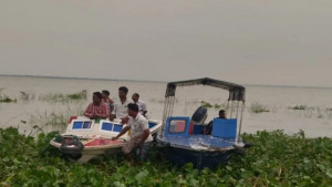 ২৩ গরুসহ পদ্মা নদীতে ভেসে যাওয়া ব্যবসায়ী এখনও উদ্ধার হয়নি