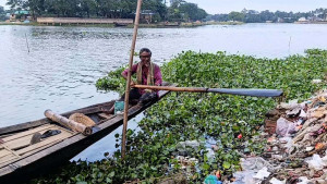 ‘যে রইদ দের, পানি কমাইয়া দিলে মাইনসে কিছু ধান আনতো পারলোনে’