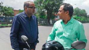 টাকা জোগাড় করতে গিয়ে বিপাকে মোশাররফ