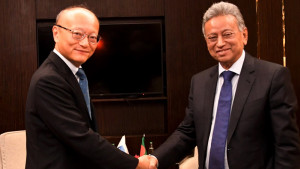 ১৪০ কোটি ডলারের  ঋণ সহায়তা দেবে এডিবি, চুক্তি সই