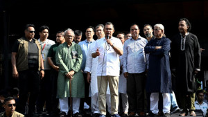 অসহায় মানুষের পাশে থাকতে নেতাকর্মীদের প্রতি আহ্বান প্রধানমন্ত্রীর