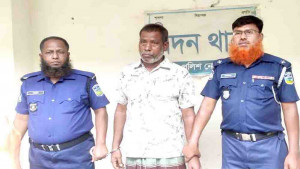 কোলের শিশুকে ছুড়ে ফেলে নারীকে ধর্ষণচেষ্টা, আসামি গ্রেপ্তার