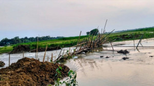 ‘এক রাতেই সব শেষ হয়ে গেল’