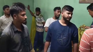 এবার পুলিশের ওপর  হামলা, পাঁচজনকে  ছিনিয়ে নিল সন্ত্রাসীরা