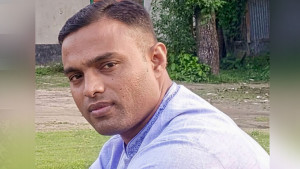 সুখের স্বপ্ন অধরাই রয়ে গেল প্রবাসীর