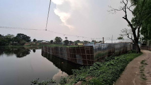 মাছ চাষের জন্য লিজ নিয়ে রেলের জলাশয় ভরাট, প্লট বিক্রি