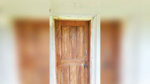 কলেজ অধ্যক্ষের কক্ষে তালা দিলেন বিএনপি নেতা