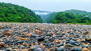 ঈদে পর্যটক বরণে প্রস্তুত গোয়াইনঘাট আশায় ব্যবসায়ীরা