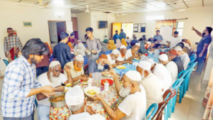 আড়ালে থাকা ​মানবিক পাঠশালার এক শিক্ষক
