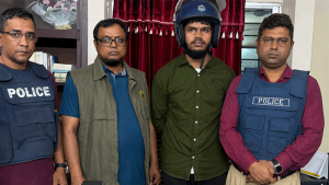 ভারতে পালানোর সময় চাকরিচ্যুত সেনা সদস্য গ্রেপ্তার