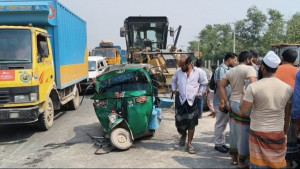 ব্রাহ্মণবাড়িয়ায় সড়ক দুর্ঘটনায় নিহত ১, আহত ৪