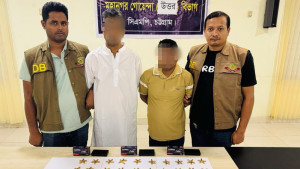 চট্টগ্রামে ‘মেড ইন ইন্ডিয়া’ লেখা ১৫০ রাউন্ড গুলি জব্দ, গ্রেপ্তার ২ গুলি ব্যবসায়ী