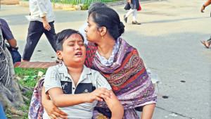 হামে আক্রান্ত সন্তান বাঁচাতে দেনায় ডুবছে পরিবার