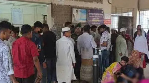 হঠাৎ অসুস্থ ৪০ শ্রমিক, কারখানা ছুটি ঘোষণা