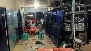শ্রীপুরে পাওনা টাকা চাওয়ায় দোকানে ভাঙচুর-গুলির অভিযোগ, আহত ৫