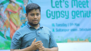প্রথম মাসের বেতন থেকে বেদে শিক্ষার্থীদের বৃত্তি দিলেন হাসনাত আবদুল্লাহ