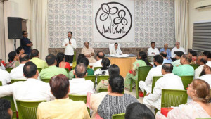 পদত্যাগ করবো না—আবারও বললেন মমতা