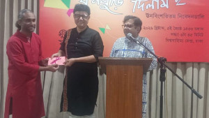 কণ্ঠে কণ্ঠে কবিতার আলোকযাত্রা: মুক্তবাকের ‘স্বপ্নঘুড়ি দিলাম ছাড়ি’ অনুষ্ঠিত