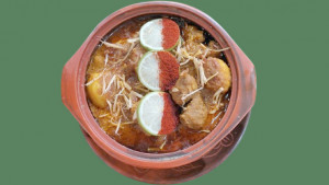 আলু দিয়ে মাংসের শাহি কালিয়া