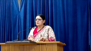 ধর্মভিত্তিক সব সরকারি প্রকল্প বন্ধের ঘোষণা পশ্চিমবঙ্গ সরকারের