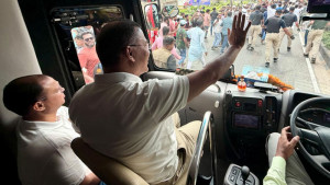 চাঁদপুর পৌঁছেছেন প্রধানমন্ত্রী