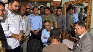পল্লবীতে হত্যার শিকার শিশুটির বাসায় প্রধানমন্ত্রী
