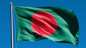কার জন্য কান পেতে রই?