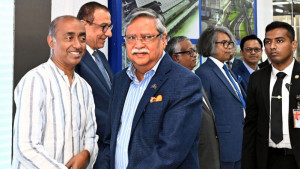 লন্ডনের উদ্দেশে ঢাকা ত্যাগ করলেন রাষ্ট্রপতি
