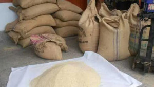 কার্ডে নয়, জেলেদের চাল মিলেছে বিশেষ স্লিপে
