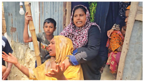 পথে পথে যাত্রী নিলেও থামায়নি পুলিশ
