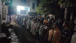সিরাজদীখানে শিশু রামিসার দাফন, হত্যাকারীদের শাস্তি নিশ্চিতে মশাল মিছিল