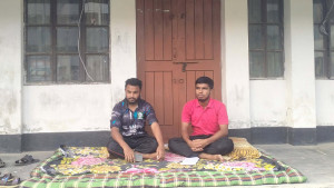 ইবিতে বরাদ্দ আসন না পেয়ে ৩ শিক্ষার্থীর প্রতিবাদ